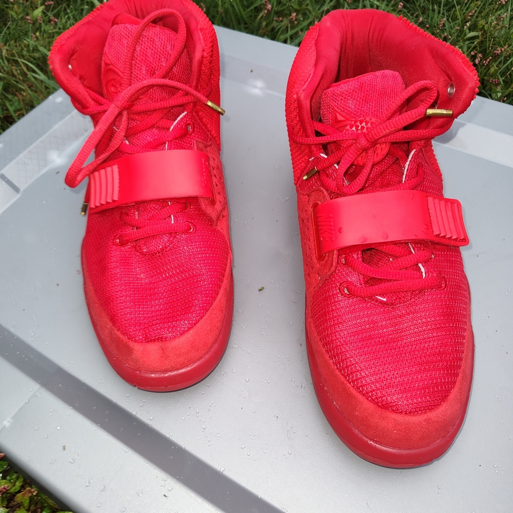Nike Red High-Top Sneakers With Velcro Front. - Picture 2 of 9